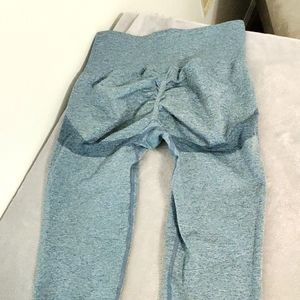 Booty pop blue exercise leggings